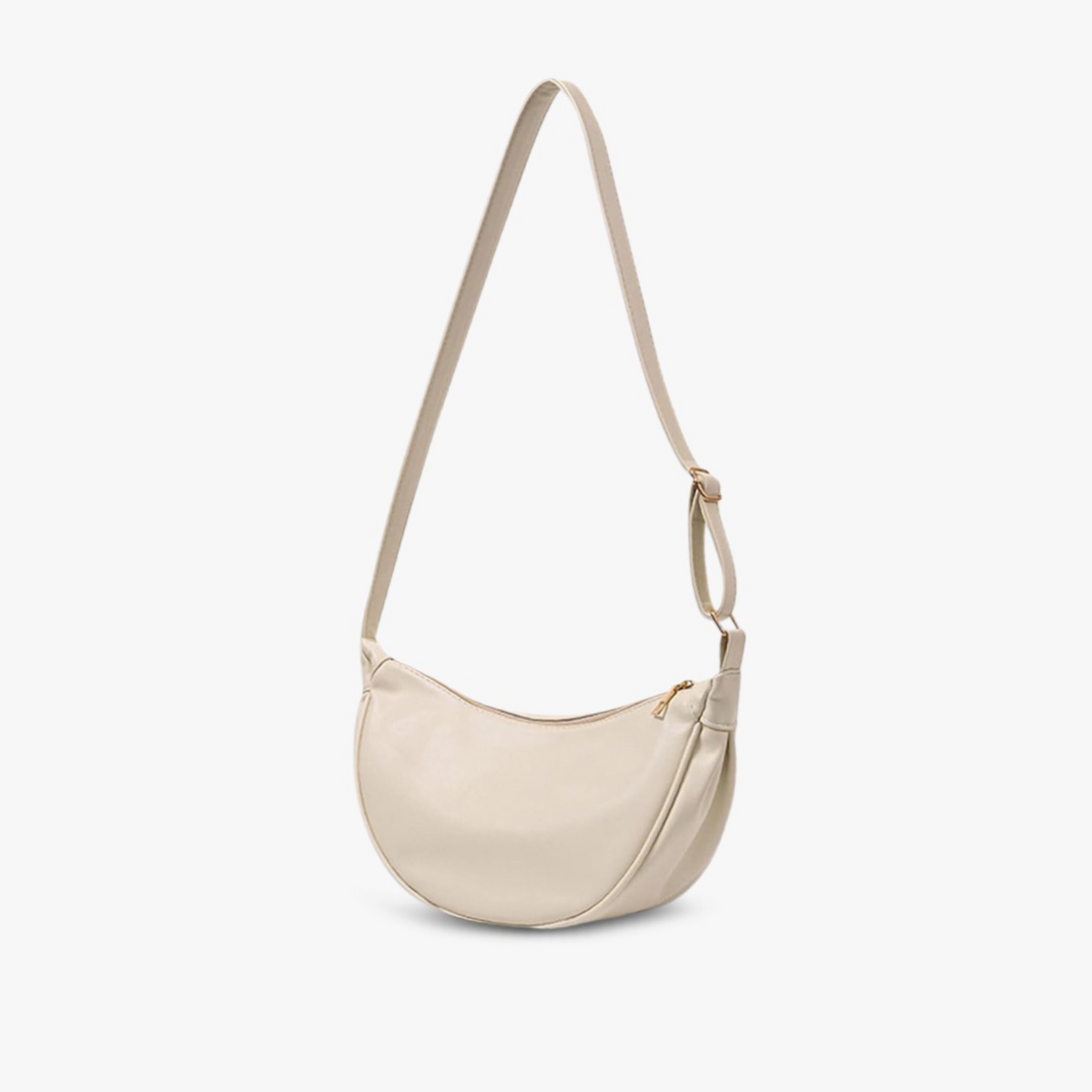 Bolso bandolera media luna color blanco roto, con asa ajustable y costuras visibles