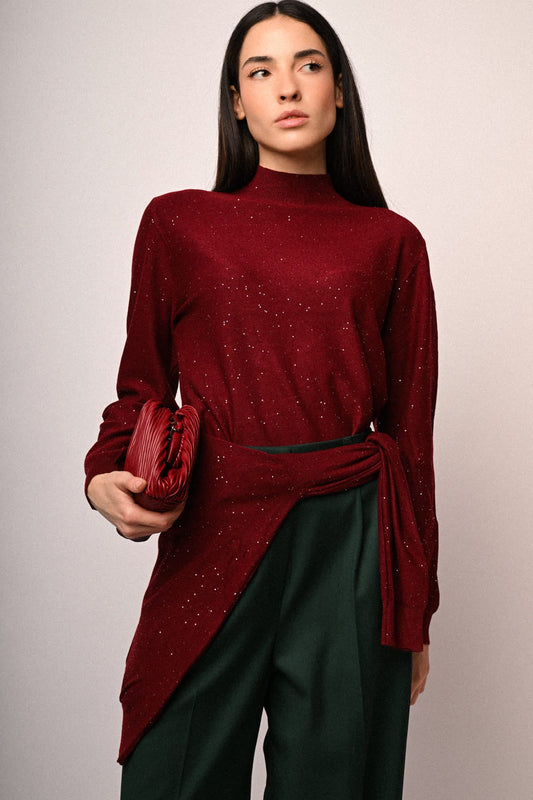 Jersey burdeos de cuello alto con lentejuelas y manga larga