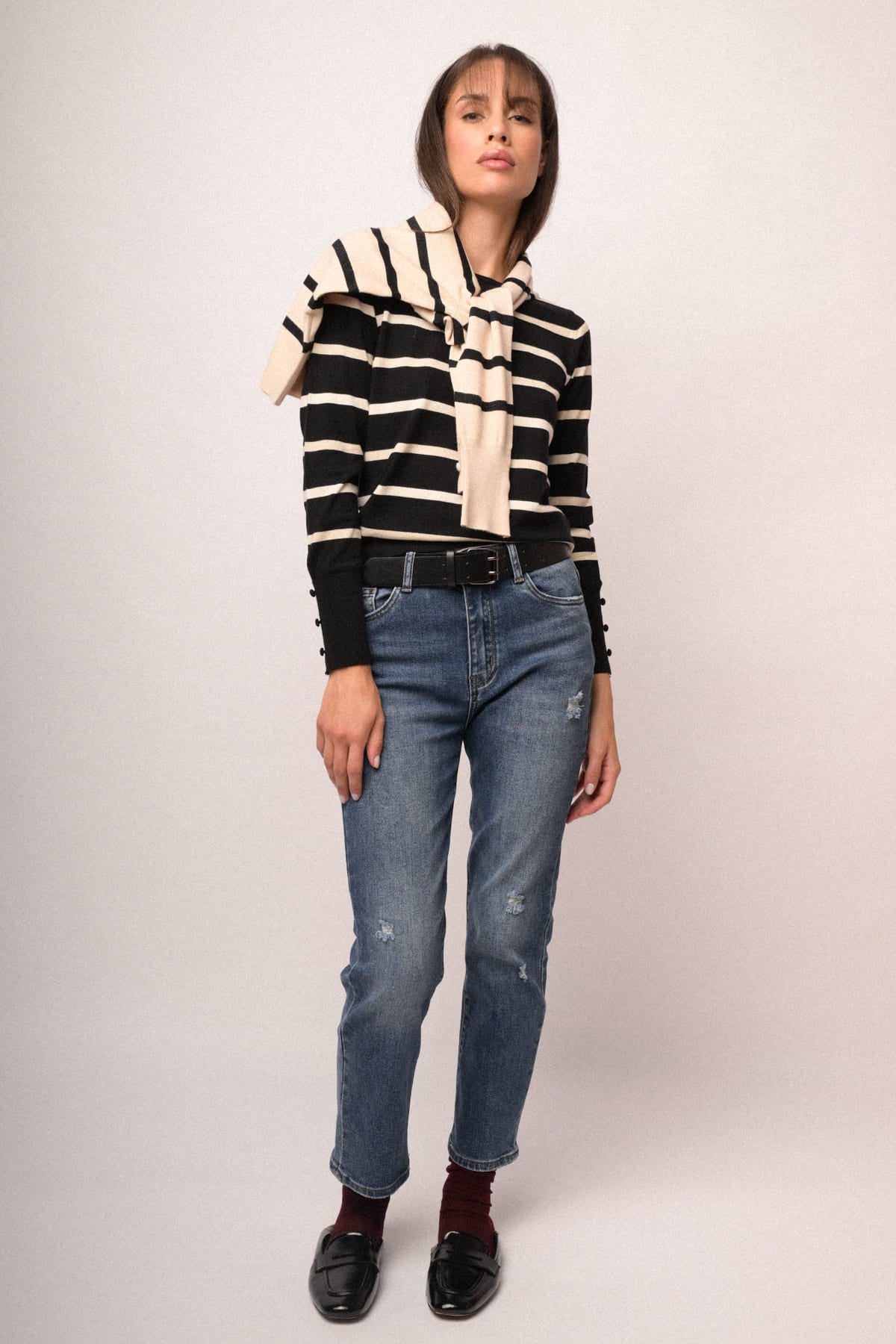 Jersey de punto de cuello redondo con rayas horizontales negro y crema