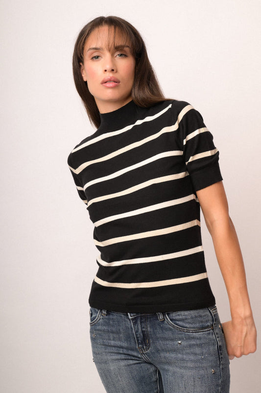 Jersey de cuello vuelto negro con rayas blancas y mangas cortas